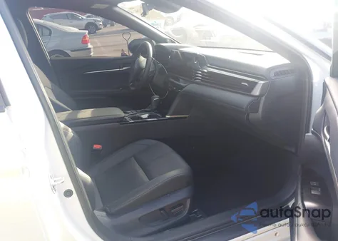 2025 Toyota Camry Xse z USA, uszkodzony, nr VIN 4T1DAACK2SU102313